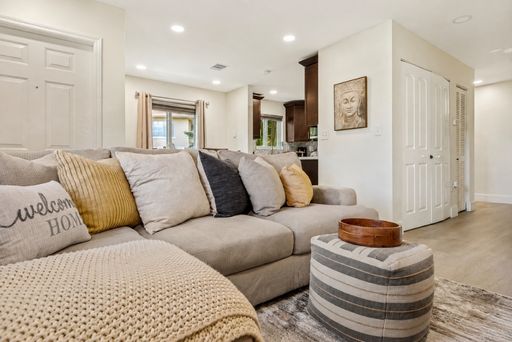 vacation rental and Airbnb management