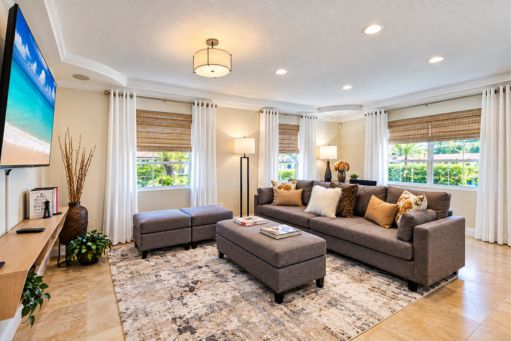 How can Miami Airbnb owners handle slow seasons